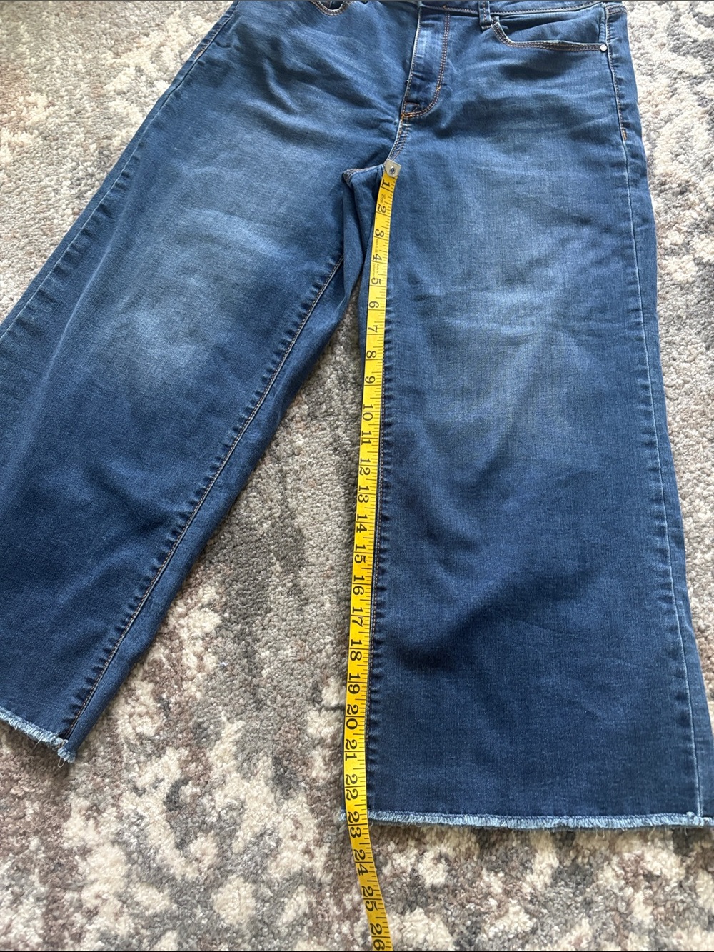 Apt. 9 Dark Blue Women's Ankle Crop Raw Hem Jeans - Picture 7 of 11